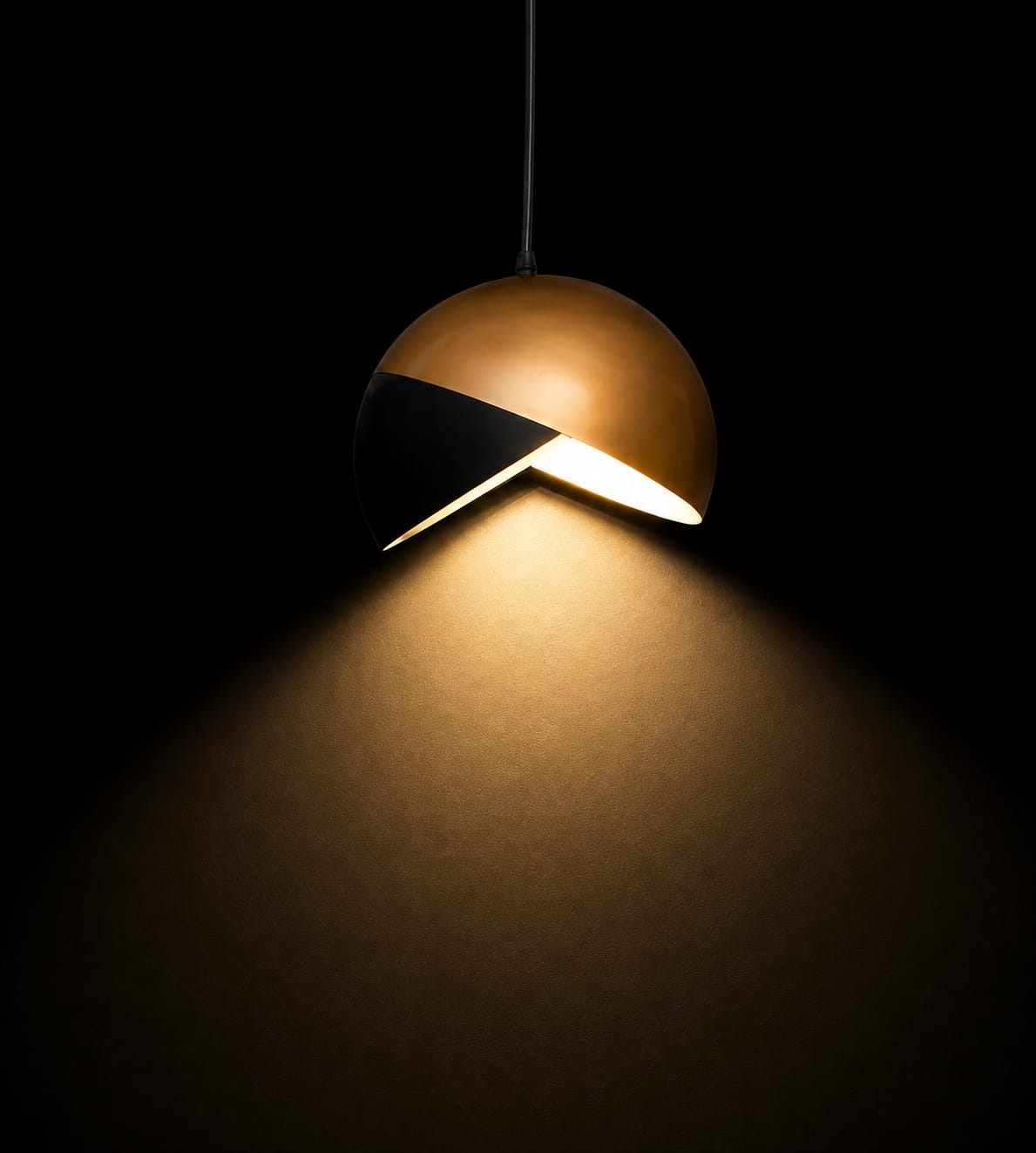 Lustren Noir Eclipse Pendant Light